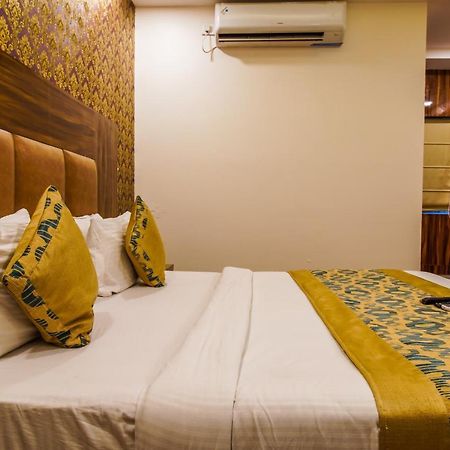 Olivia Entrance Delhi Airport Mahipalpur Hotel New Delhi Exterior photo