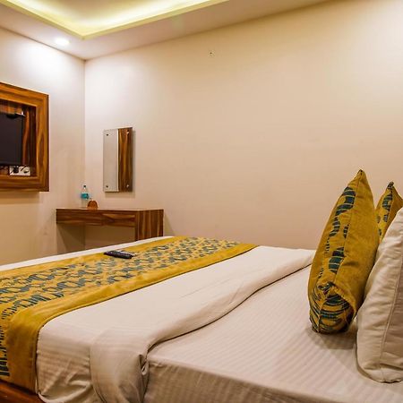 Olivia Entrance Delhi Airport Mahipalpur Hotel New Delhi Exterior photo