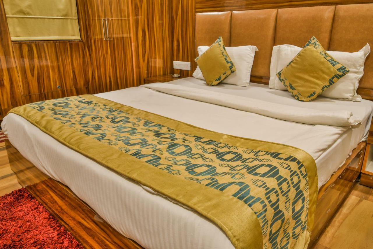 Olivia Entrance Delhi Airport Mahipalpur Hotel New Delhi Exterior photo