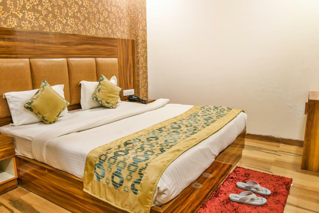 Olivia Entrance Delhi Airport Mahipalpur Hotel New Delhi Exterior photo