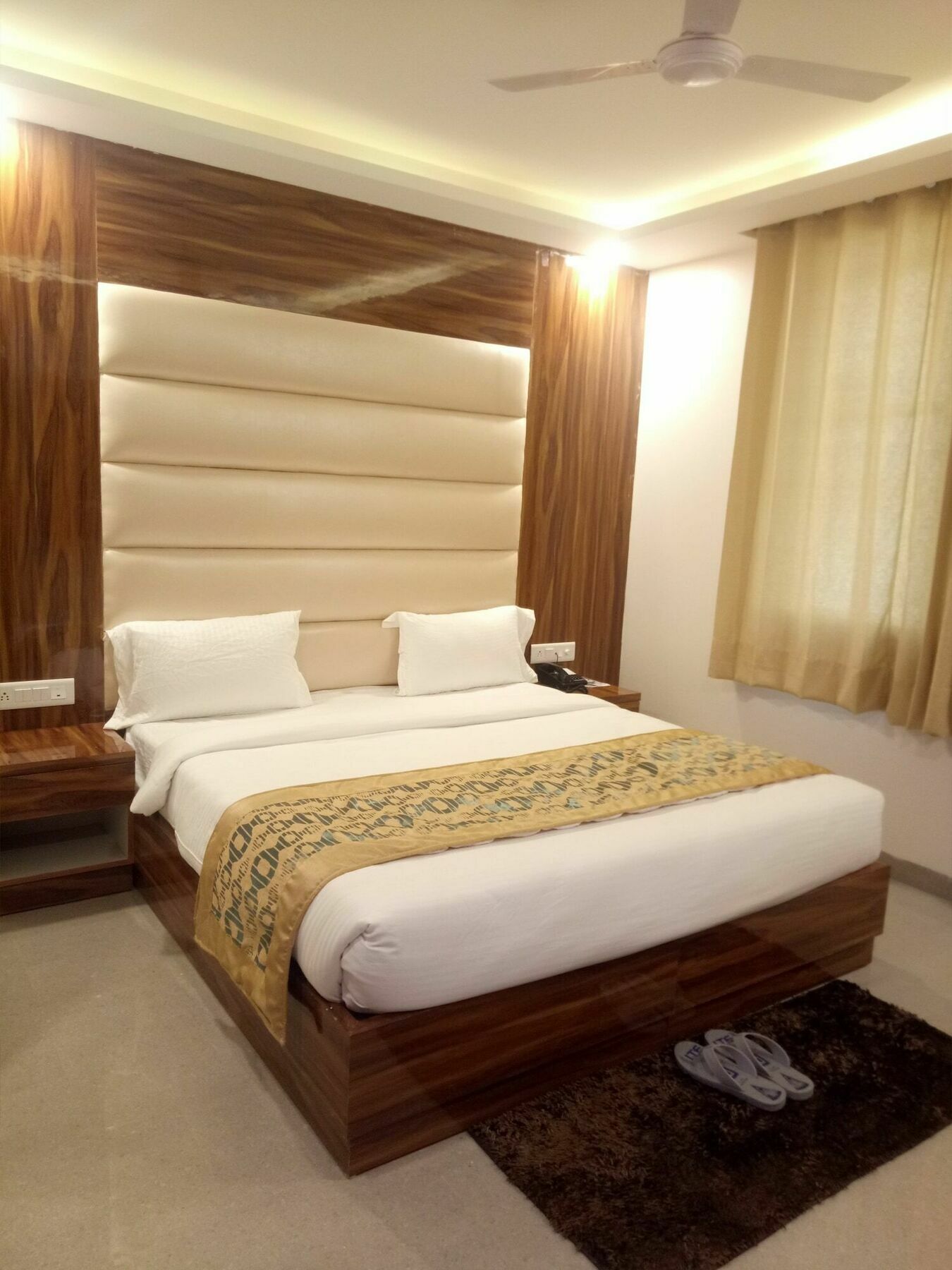 Olivia Entrance Delhi Airport Mahipalpur Hotel New Delhi Exterior photo