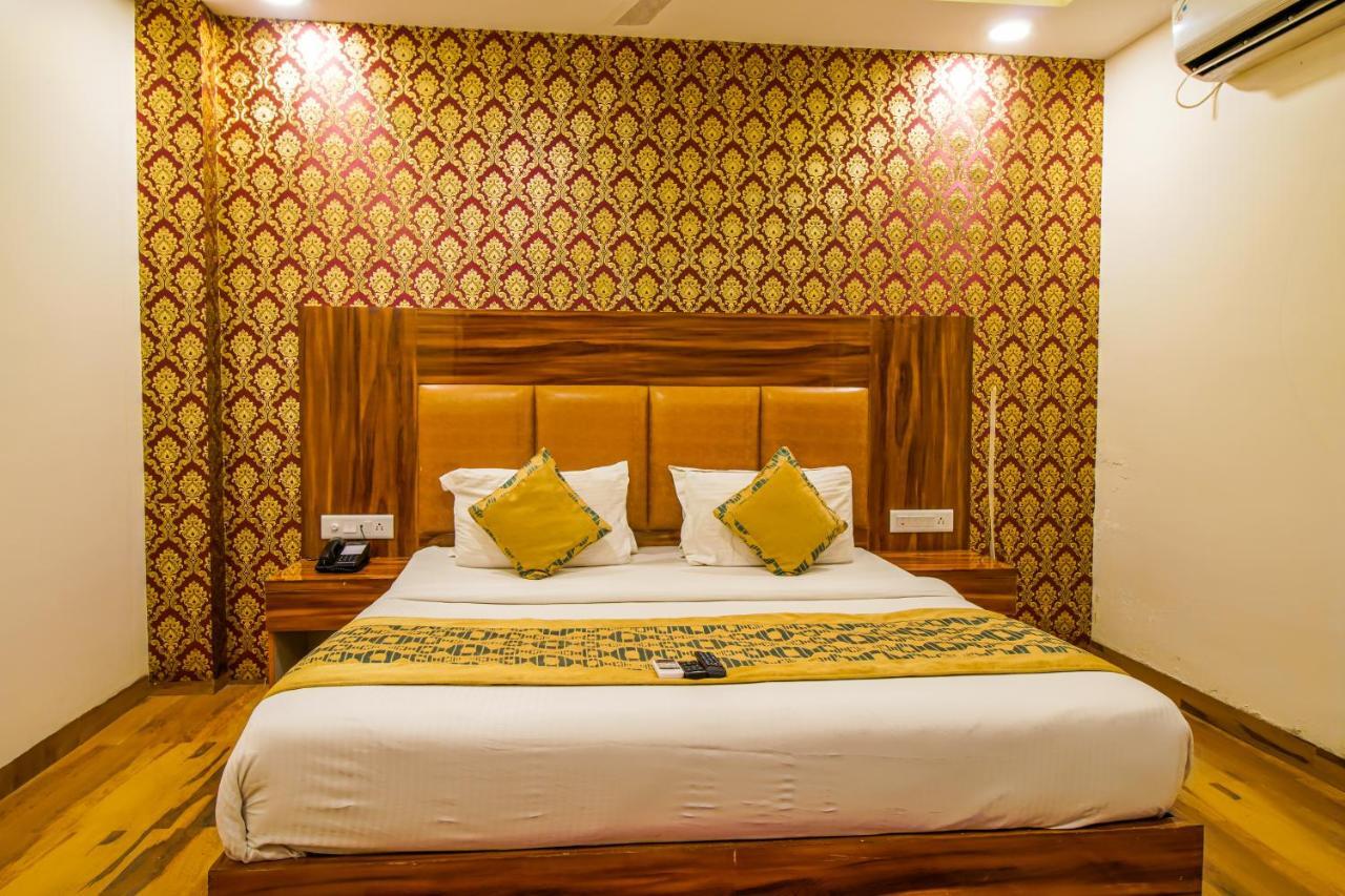 Olivia Entrance Delhi Airport Mahipalpur Hotel New Delhi Exterior photo